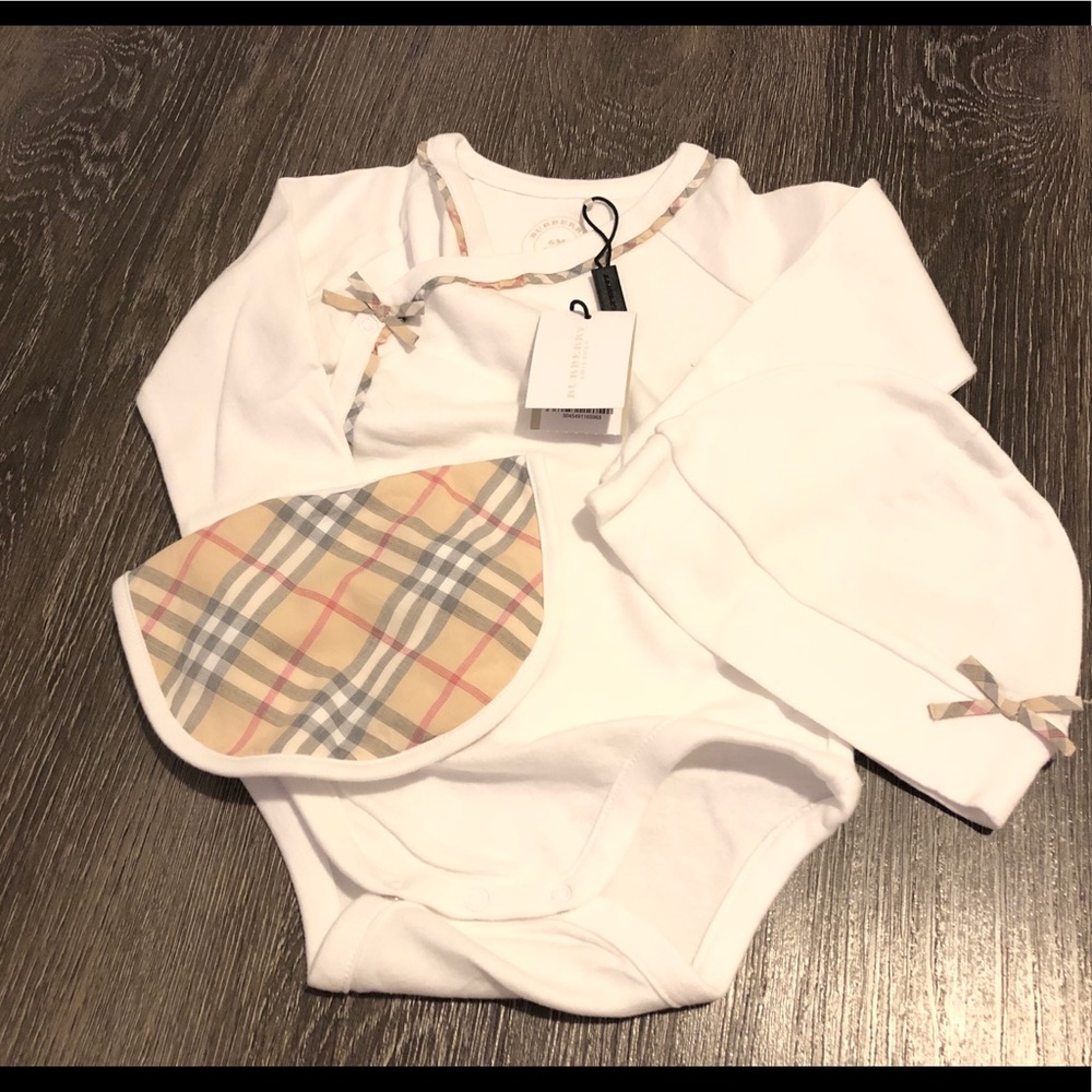 Burberry baby’s
